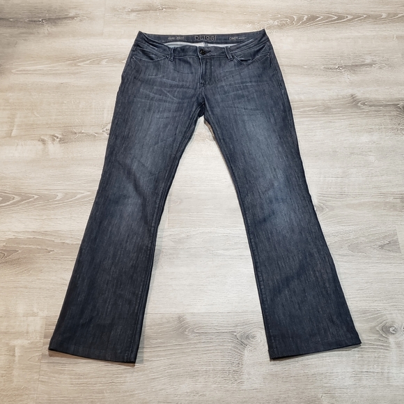 DL1961 Boot Cut Cindy Jeans - Picture 2 of 5